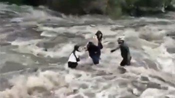 heroe inesperado: un ministro de san luis rescato a dos turistas que se iban a ahogar heroe inesperado: un ministro de san luis rescato a dos turistas que se iban a ahogar