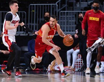 Denver Nuggets venció a Miami Heat con ocho puntos de Campazzo