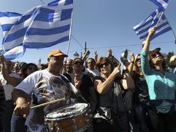 grecia: un muerto durante las protestas en repudio al ajuste grecia: un muerto durante las protestas en repudio al ajuste