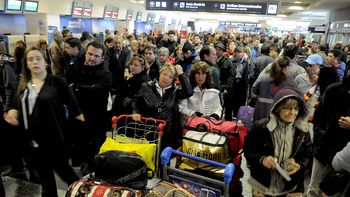 comenzaron a normalizarse los vuelos en aeroparque comenzaron a normalizarse los vuelos en aeroparque