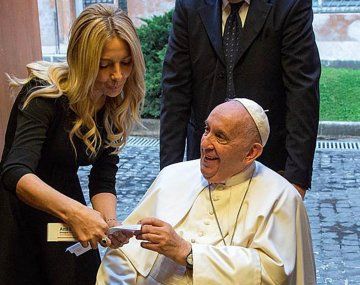 El papa Francisco recibió a Fabiola Yáñez en el Vaticano