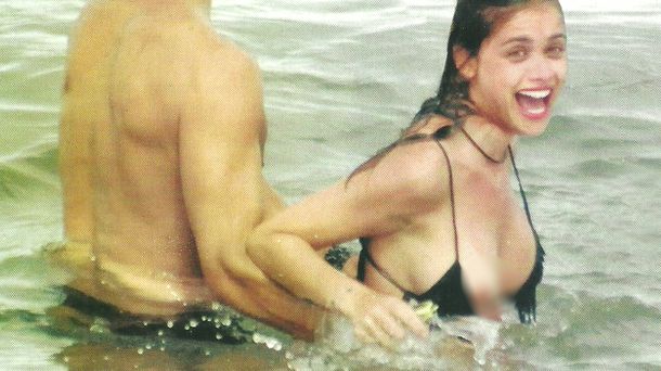 Vitto Saravia y un topless involuntario