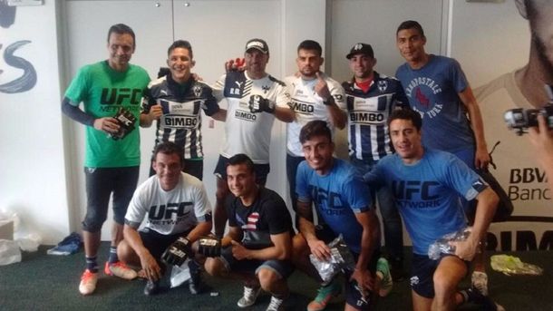 Como un peleador más: ¿Qué DT argentino es fanático de la UFC?