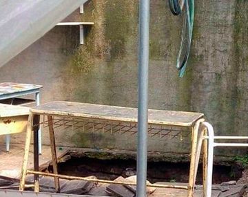 El pozo ciego de una escuela de Mar del Plata se hundió