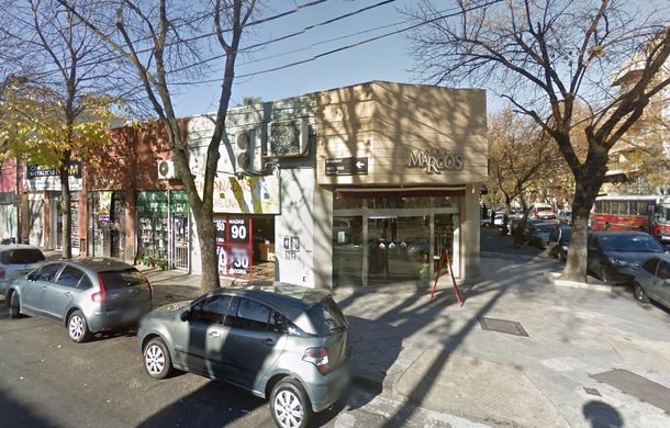 Asaltaron una confitería de Palermo y como no había plata se llevaron la comida