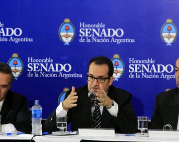 Semana difícil para Carlés en el Senado
