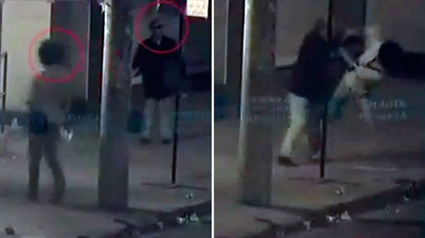 VIDEO: Un joven fuera de sí golpeó a un anciano ciego y hasta le tiró el bastón