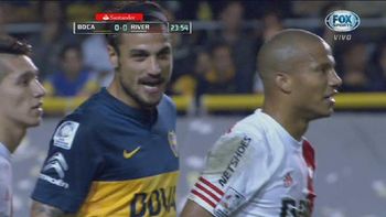 osvaldo lo hizo otra vez: volvio a provocar a un rival durante el partido osvaldo lo hizo otra vez: volvio a provocar a un rival durante el partido