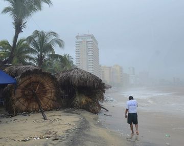 Patricia llegó a la costa mexicana y se declaró la emergencia