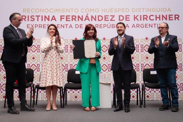 Cristina Kirchner fue reconocida como huésped distinguida en la ciudad de México