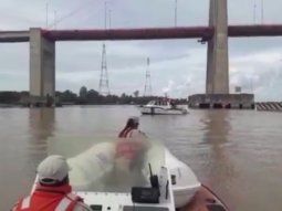 Identifican el cuerpo de uno de los que se tiraron al río Paraná desde el puente de Zárate