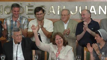 gioja volvio a san juan: tengo las fuerzas y las ganas para salir adelante gioja volvio a san juan: tengo las fuerzas y las ganas para salir adelante