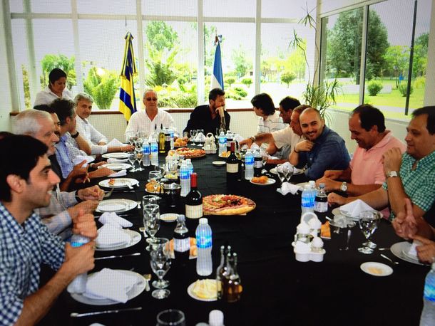 Marcelo Tinelli viajó a Rosario y recibió el apoyo de Newell´s y Rosario Central