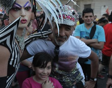 Polémica por un subsidio de $8 mil a personas trans