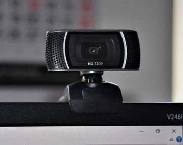 Alarma por falso ginecólogo que ofrece examen vaginal online