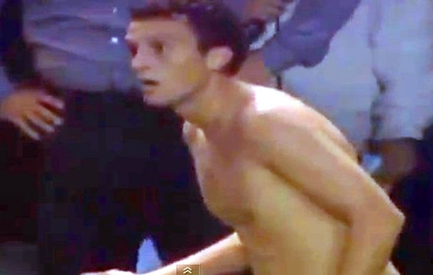 Ledesma, amonestado y expulsado en dos minutos