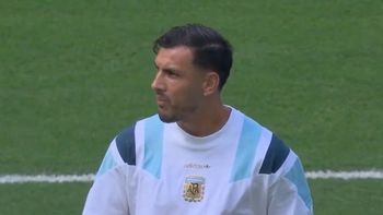paredes y de paul siguen con su cabala: el video comiendo caramelos paredes y de paul siguen con su cabala: el video comiendo caramelos