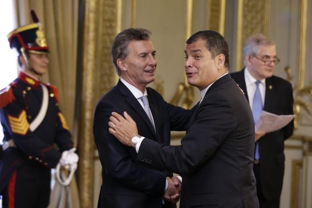 Tras su participación en el Foro de Davos, Macri visitará a Correa en Ecuador