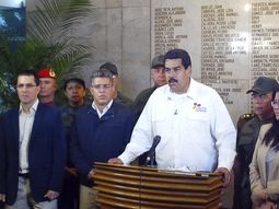 Se convocará a elecciones en los próximos treinta días