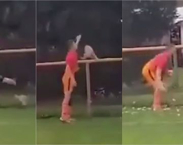 Se metió una gallina en la cancha y un futbolista la mató de una patada