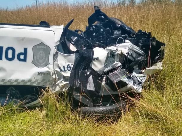 Trasladaban patrulleros 0 Km y uno quedó destrozado tras choque y vuelco