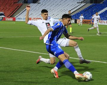 Godoy Cruz goleó a Deportivo Riestra