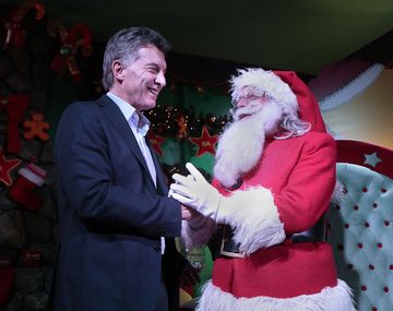 Mauricio Macri y Papá Noel