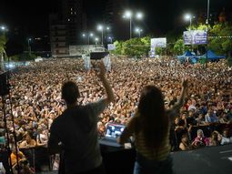 Lomas de Zamora, Federico Otermín, junto a su esposa, la Ministra de Ambiente de la Provincia de Buenos Aires, Daniela Vilar Lomas de Zamora, Federico Otermín, junto a su esposa, la Ministra de Ambiente de la Provincia de Buenos Aires, Daniela Vilar