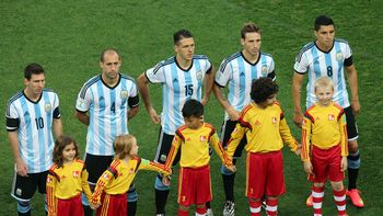 el analisis uno por uno de los jugadores de la seleccion ante holanda el analisis uno por uno de los jugadores de la seleccion ante holanda