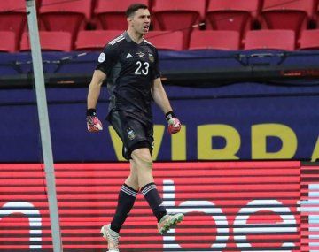 Qué camiseta vestirá Argentina y qué buzo usará Dibu Martínez