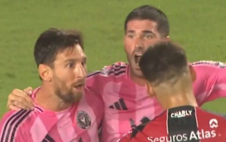 En la cara: picante festejo de Messi a Cóccaro en el triunfo de Inter Miami