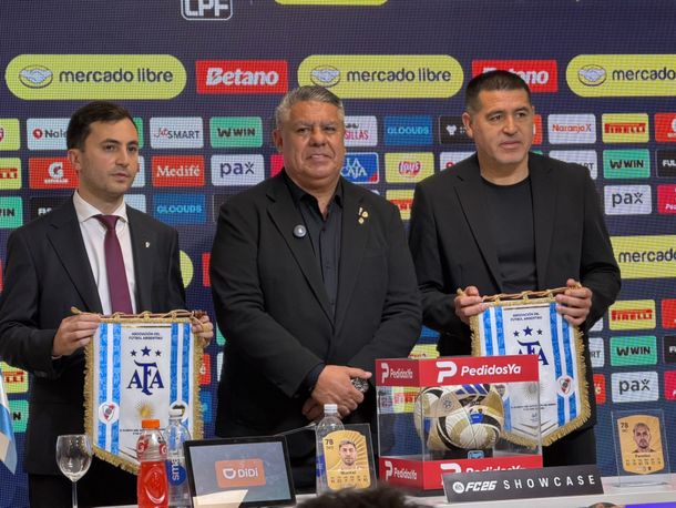 Tras el quiebre de River con la AFA, Di Carlo se mostró junto a Chiqui Tapia y Riquelme