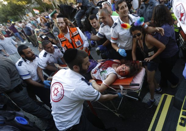 Salvaje agresión una marcha del orgullo gay en Jerusalén