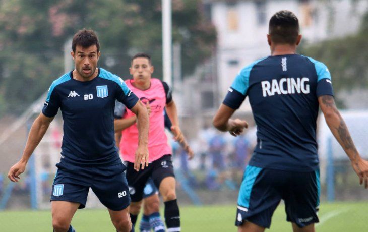 Cvitanich descartado en Racing para el clásico ante Independiente por covid