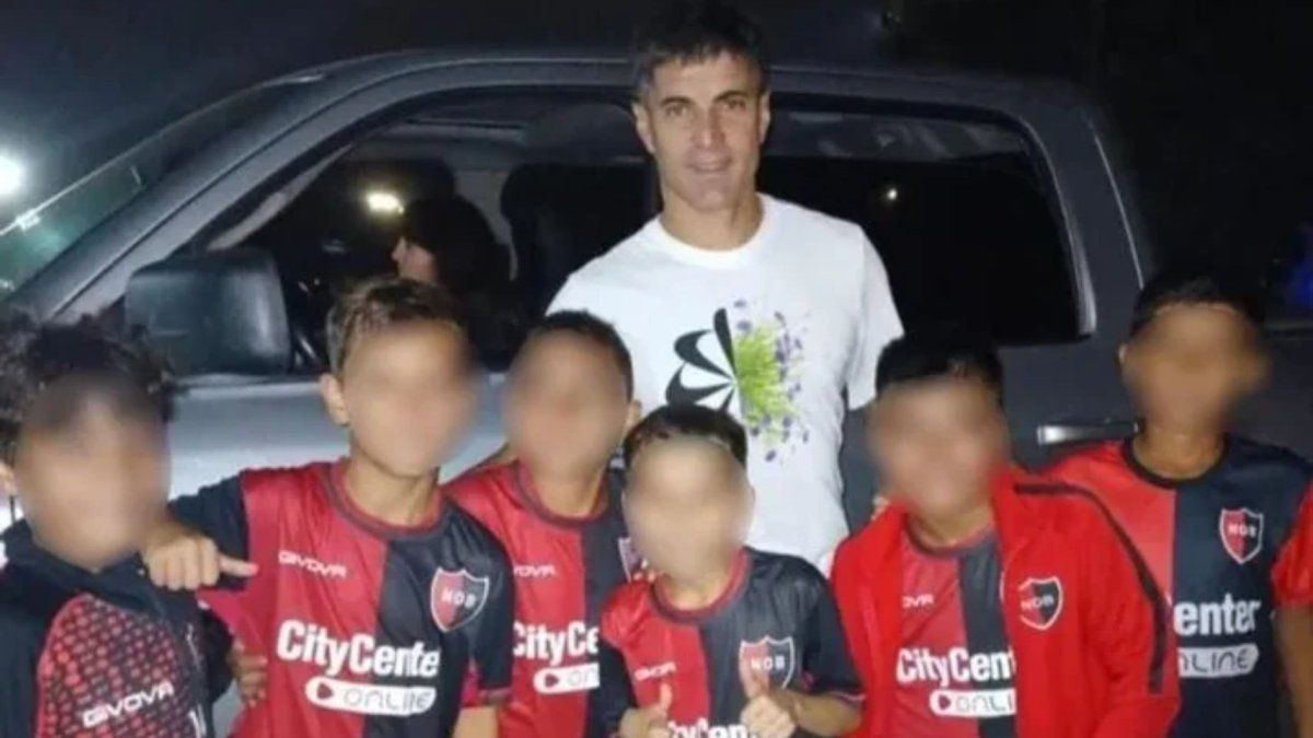 Malcorra se pronuncia sobre sanción a niños de Newell’s por foto