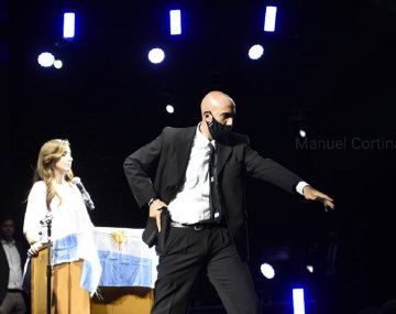 La foto del arma con la que el custodio de Villarruel amenazó al público en el acto de Javier Milei