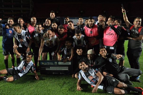 Central Córdoba de Santiago del Estero avanzó a cuartos de final