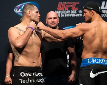 El pesaje: el increíble show en la previa