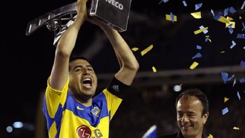 Riquelme podría jugar la Copa Libertadores para Atlético Tucumán. Riquelme podría jugar la Copa Libertadores para Atlético Tucumán.