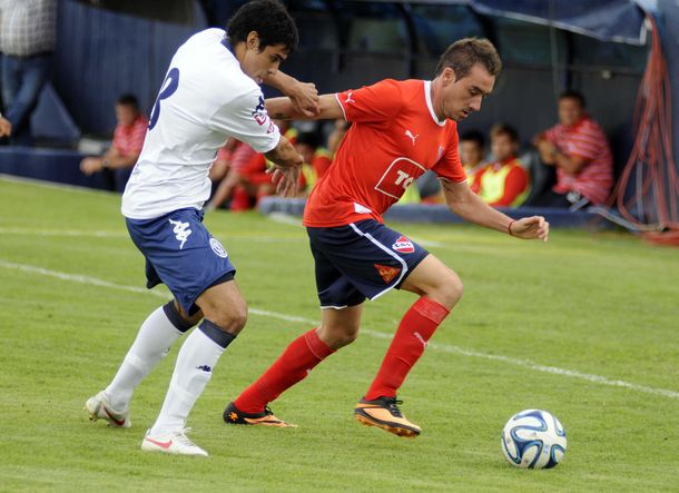 El Rojo no jugó bien y perdió con Independiente Rivadavia