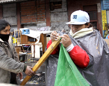 Denuncian intoxicación por gases en el desalojo de La Boca