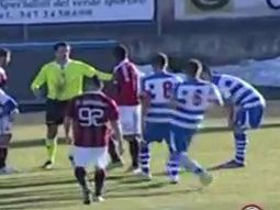 insultos racistas obligan a un jugador a abandonar la cancha