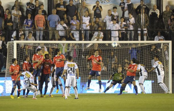 Independiente se hunde y All Boys le dio otro golpe