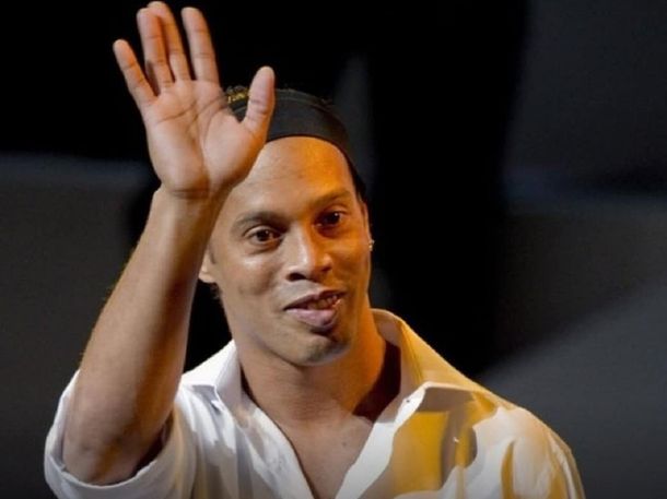 Ronaldinho&nbsp;sigue bajo arresto en Paraguay