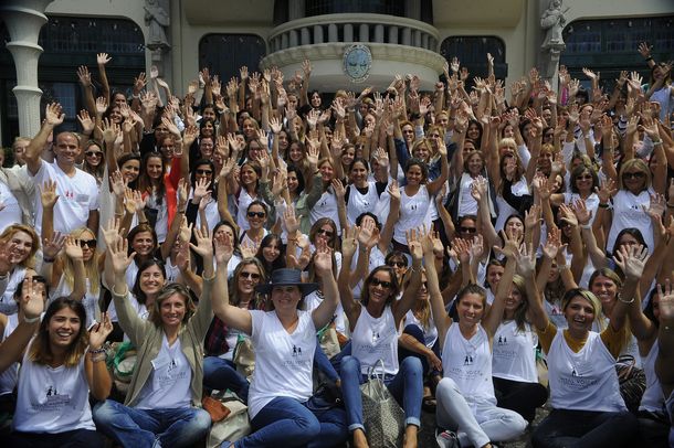 Cientos de mujeres caminaron en Argentina y otros 86 países para impulsar el liderazgo femenino