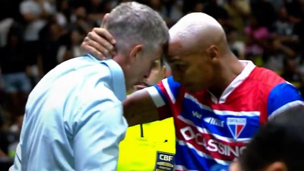 Video: el alocado festejo de Deyverson con Martín Palermo que se hizo viral en Brasil