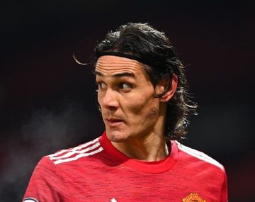 Jugadores uruguayos piden a la Federación Inglesa que le retire la insólita sanción a Cavani