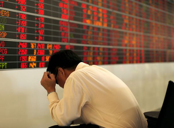 Inédito: China cerró sus Bolsas antes de tiempo por fuertes caídas