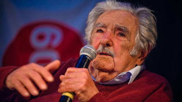 El expresidente José Mujica admitió estar cansado por su tratamiento contra el cáncer.