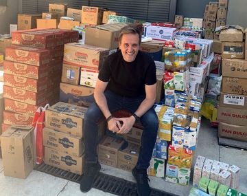 {altText(,#LlenosDeNavidad La colecta de C5N y Justo Lamas llegó a la tonelada de alimentos)}